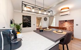 Dc II Downtown Apartment