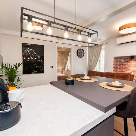 Dc II Downtown Apartment Rovinj Exterior photo