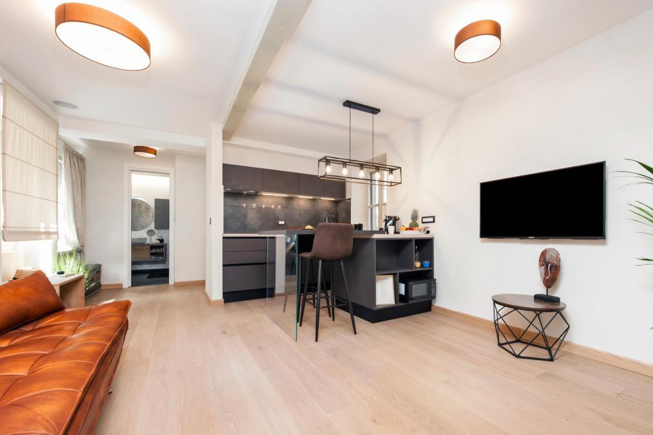 Dc II Downtown Apartment Rovinj Exterior photo
