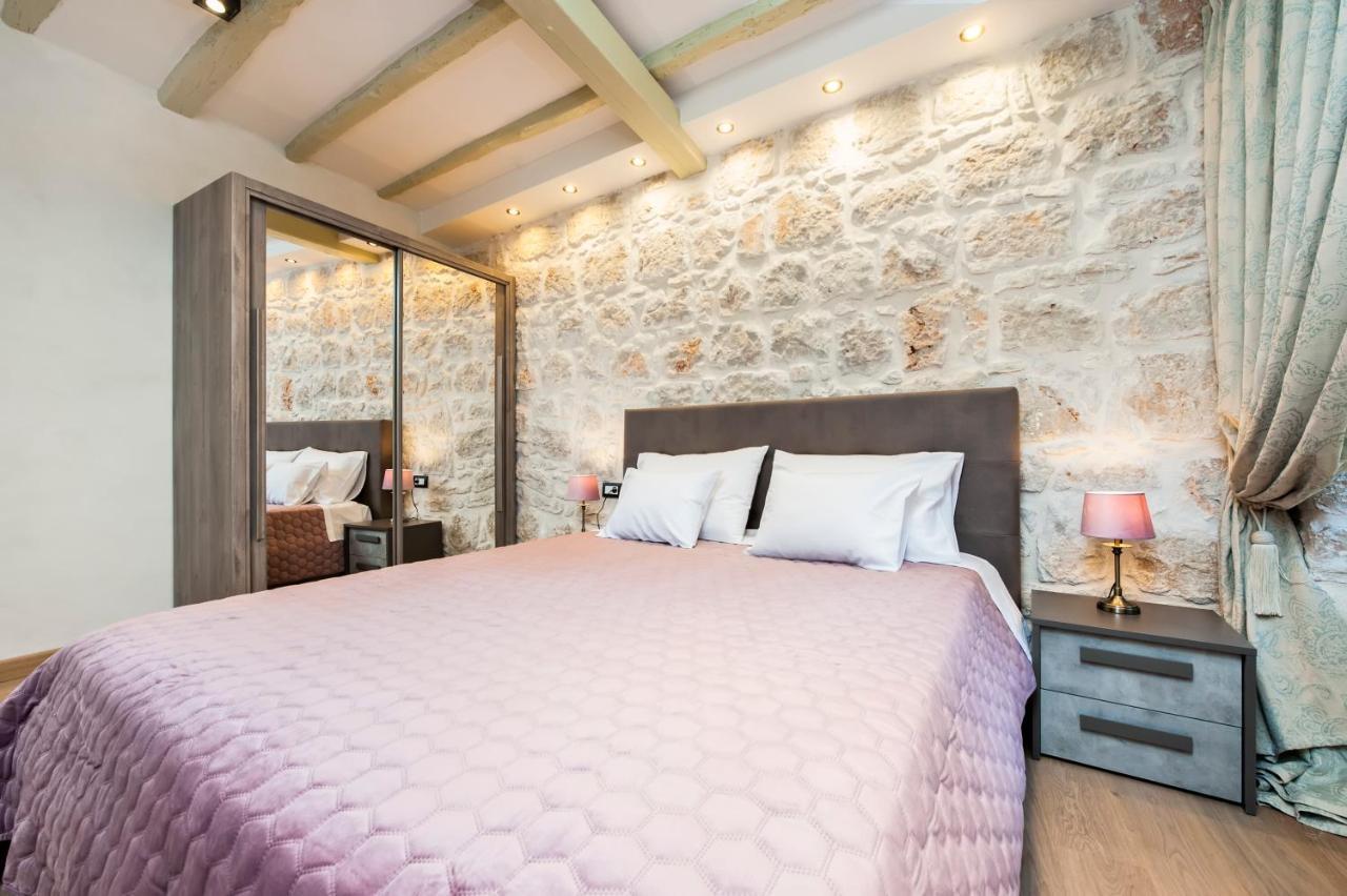 Dc II Downtown Apartment Rovinj Exterior photo