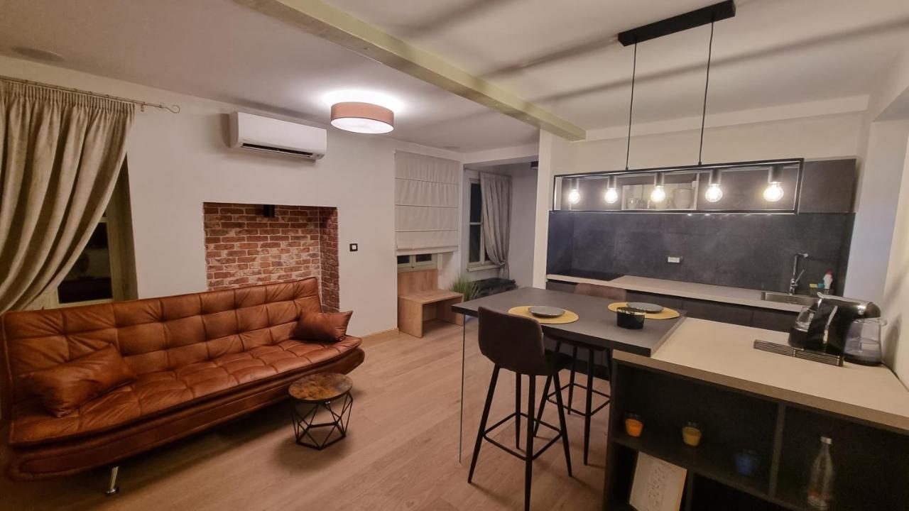 Dc II Downtown Apartment Rovinj Exterior photo